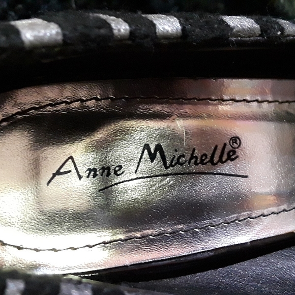 Anne Michelle Sucess Silver Zebra Print Pumps - Picture 5 of 7